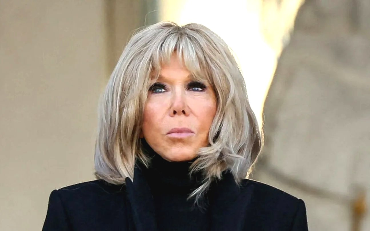 Δέκα άτομα καταδικάστηκαν στη Γαλλία για διαδικτυακό εκφοβισμό φημών ότι η Μπριζίτ Μακρόν γεννήθηκε άνδρας