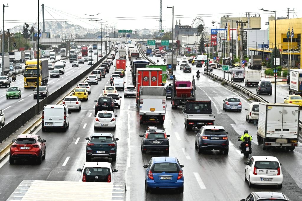 Κυκλοφοριακή συμφόρηση σε Κηφισό και Αττική Οδό με καθυστερήσεις έως 25 λεπτά