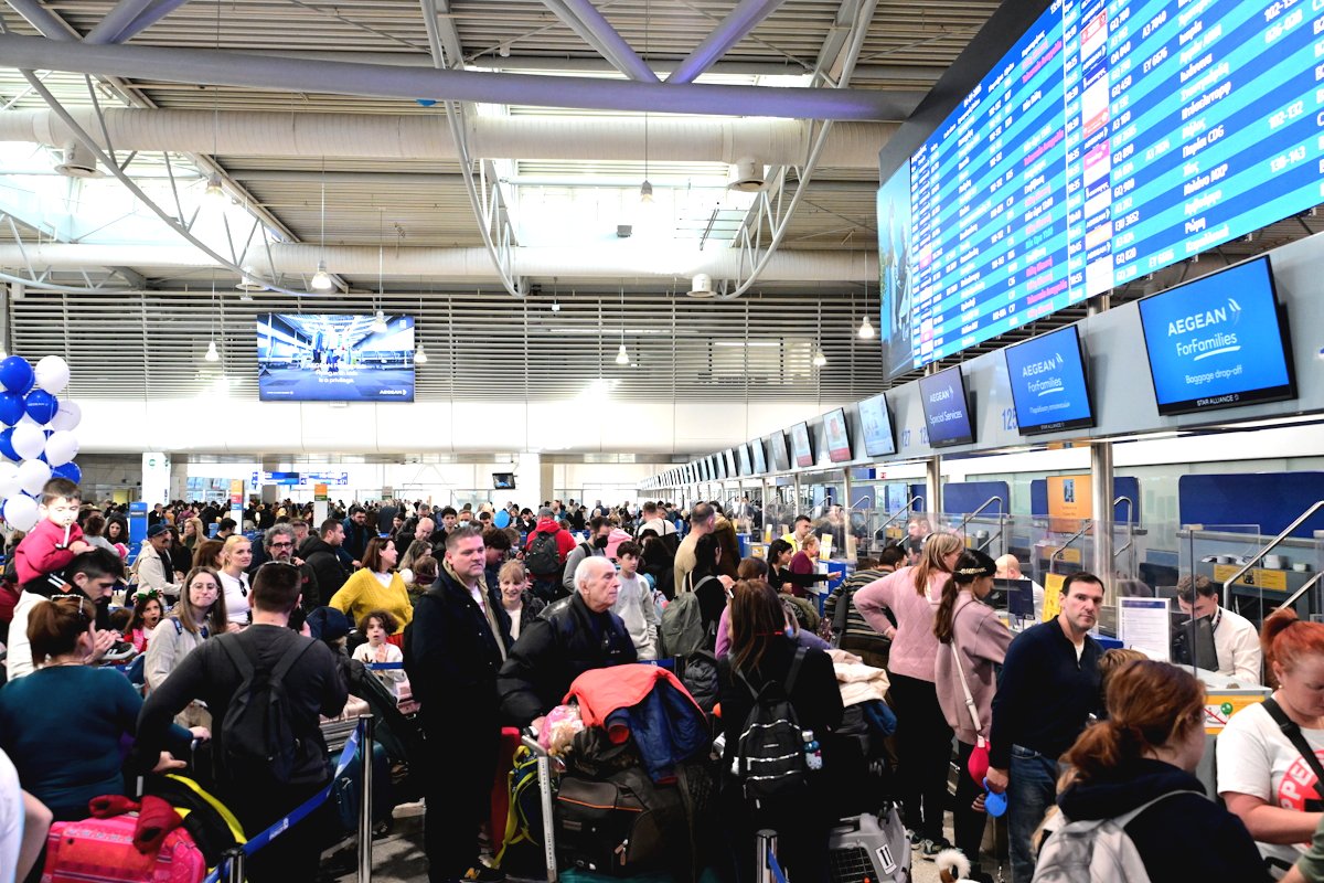 Μπλακ άουτ στο FIR Αθηνών οφείλεται σε αστοχία πομπών, όχι εξωτερικές παρεμβολές