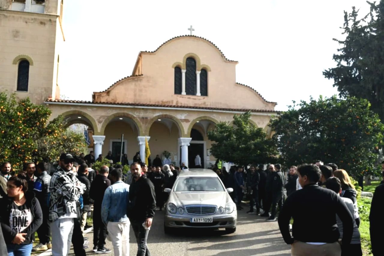 Πάτρα: Φονικό σε νυχτερινό κέντρο — 30χρονος νεκρός μετά τον ξυλοδαρμό, αναζητείται ο 26χρονος βασικός κατηγορούμενος, αύριο απολογία τριών