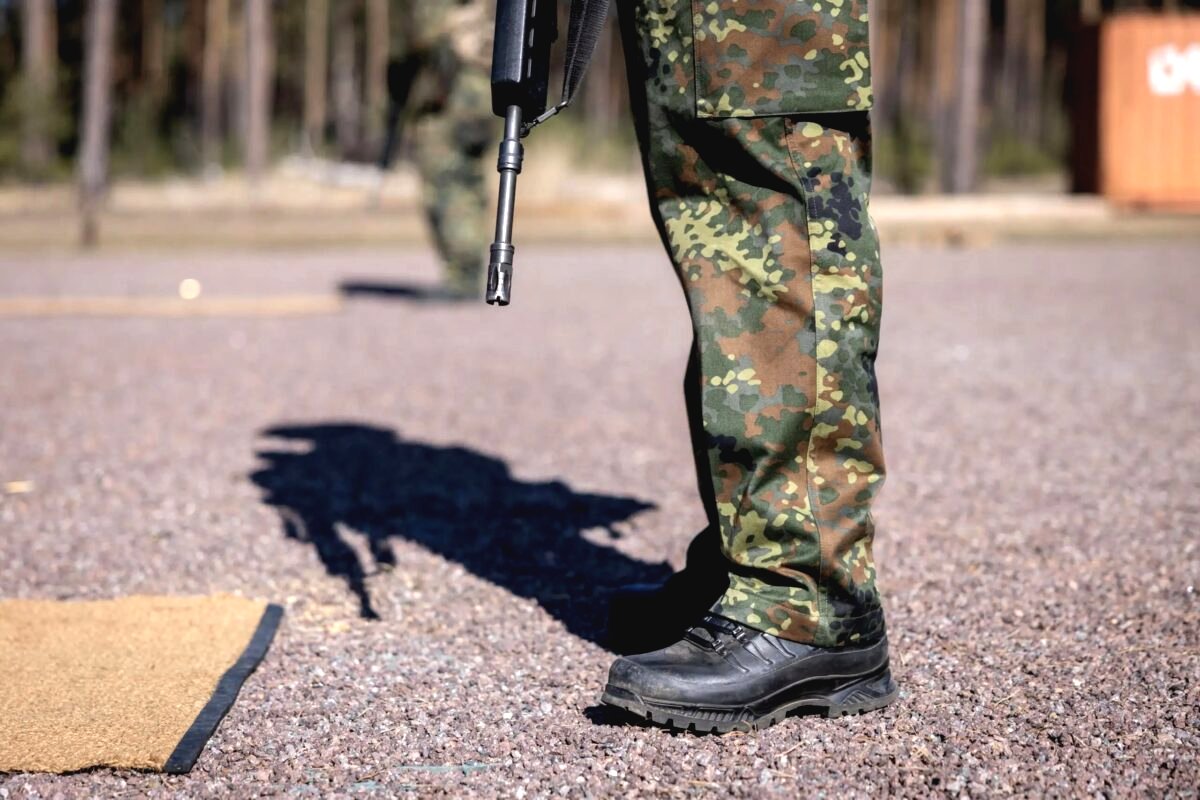 Τραμπ ζητά αύξηση άνω του 50% στις αμυντικές δαπάνες έως το 2027 στα 1,5 τρισ. δολάρια