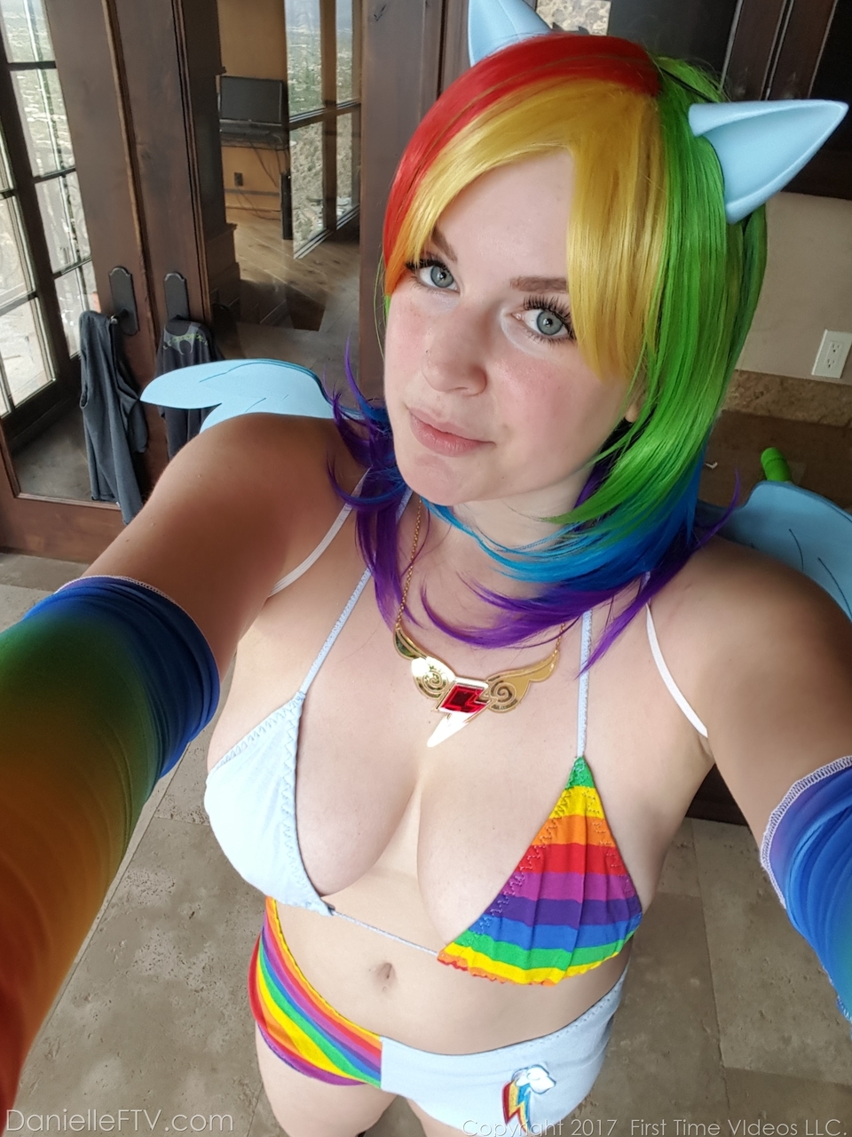 960px x 1280px - View Amateur model with big natural tits takes nude and non nude selfies  for free | Simply-Cosplay