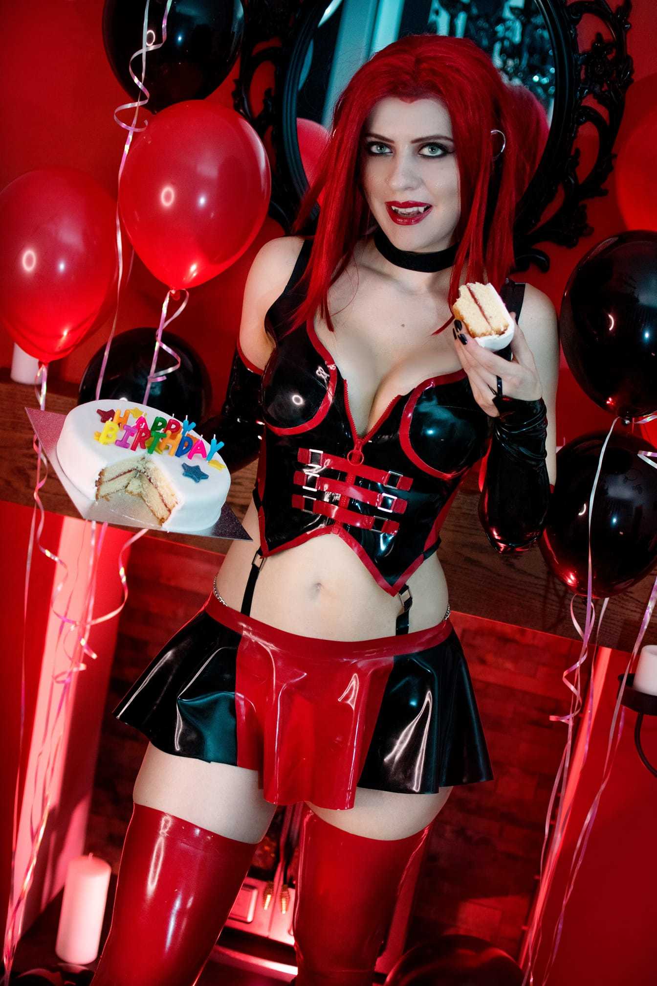View CharleeKa-Pow birthday - latex vampire for free | Simply-Cosplay