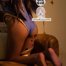 View 【懒懒睡不醒】酒馆脱衣舞女郎莫娜for free | Simply-Cosplay