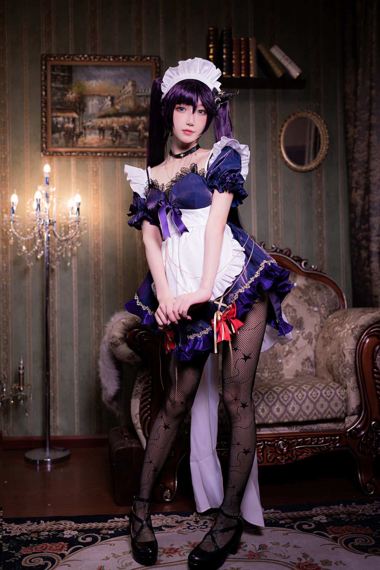 Mona maid's sultry gaze hinting at secrets