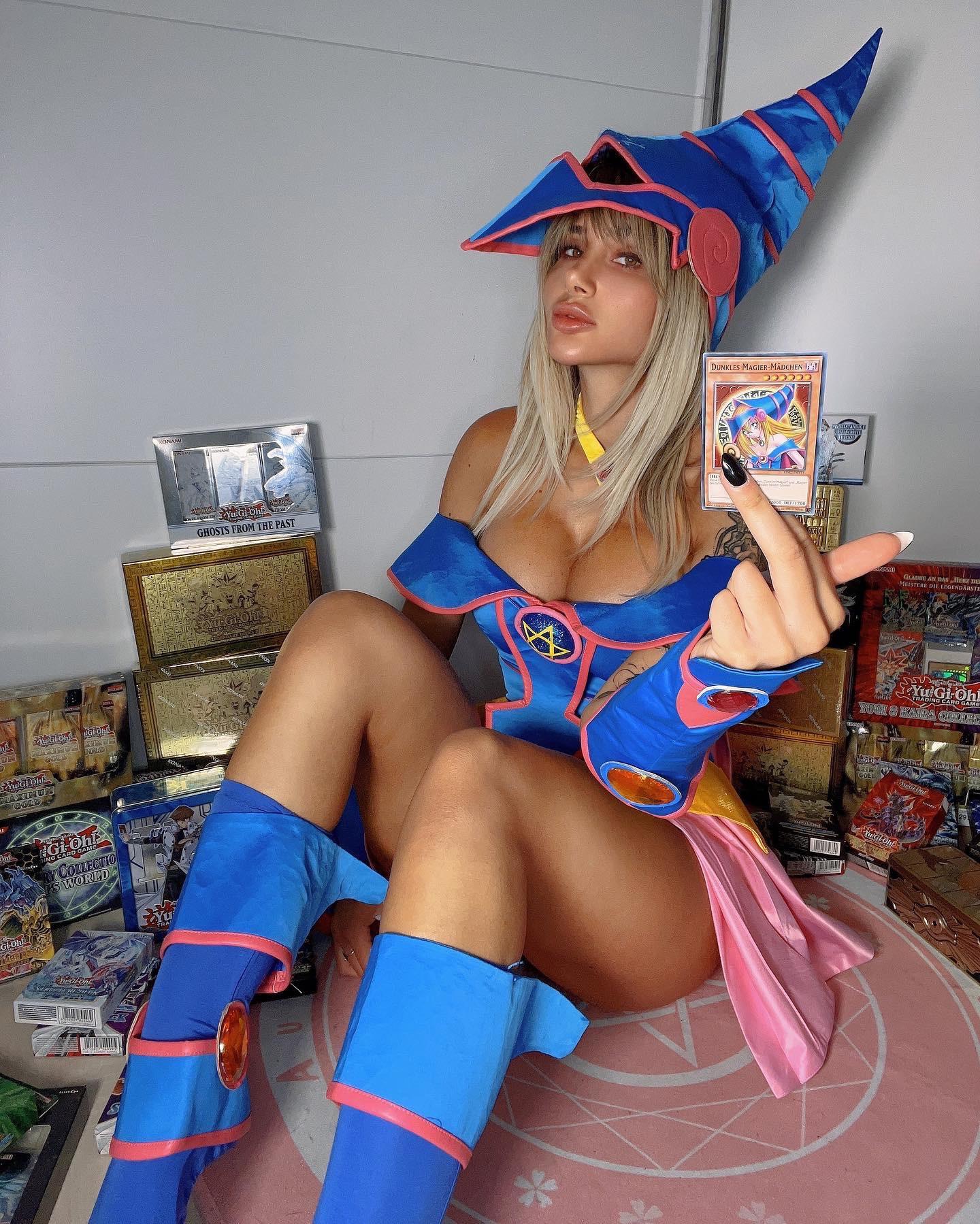 Naked Dark Magician Girl Hentai - View Dark Magician Girl from â€žYugiohâ€œ by Zeironn for free | Simply-Cosplay