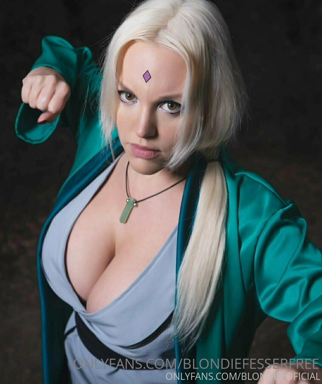 Blondie fesser tsunade