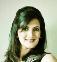 Headshot for Associate Anjly Rajani