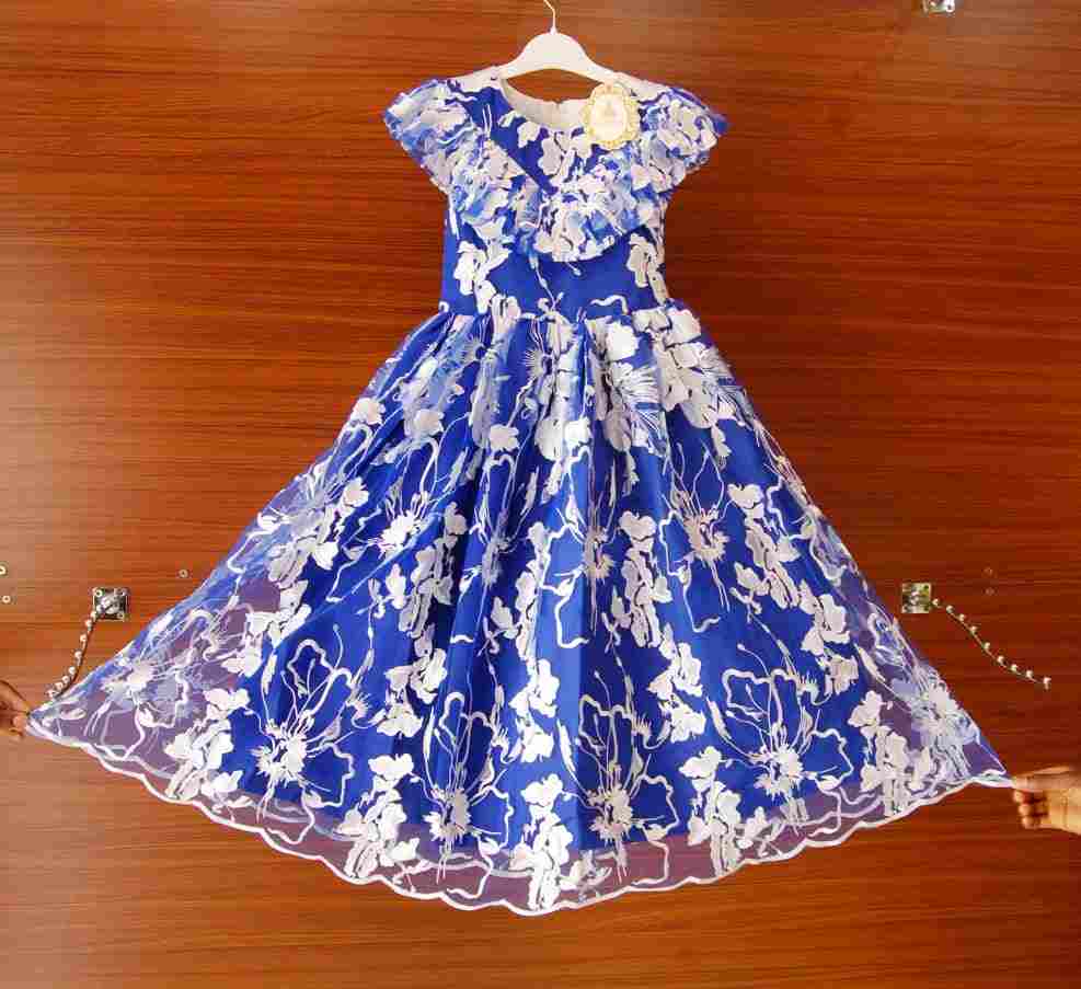 Robe pour petite fille de 8 ans sale