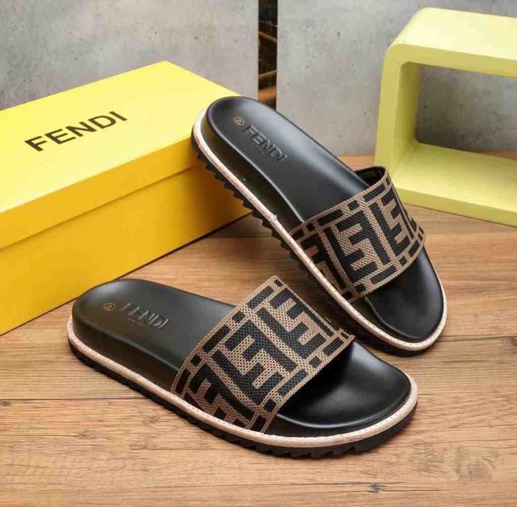 Fashion babouche fendi