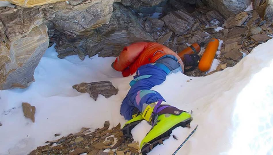 Frozen Witness: The Silent Story of Green Boots on Everest