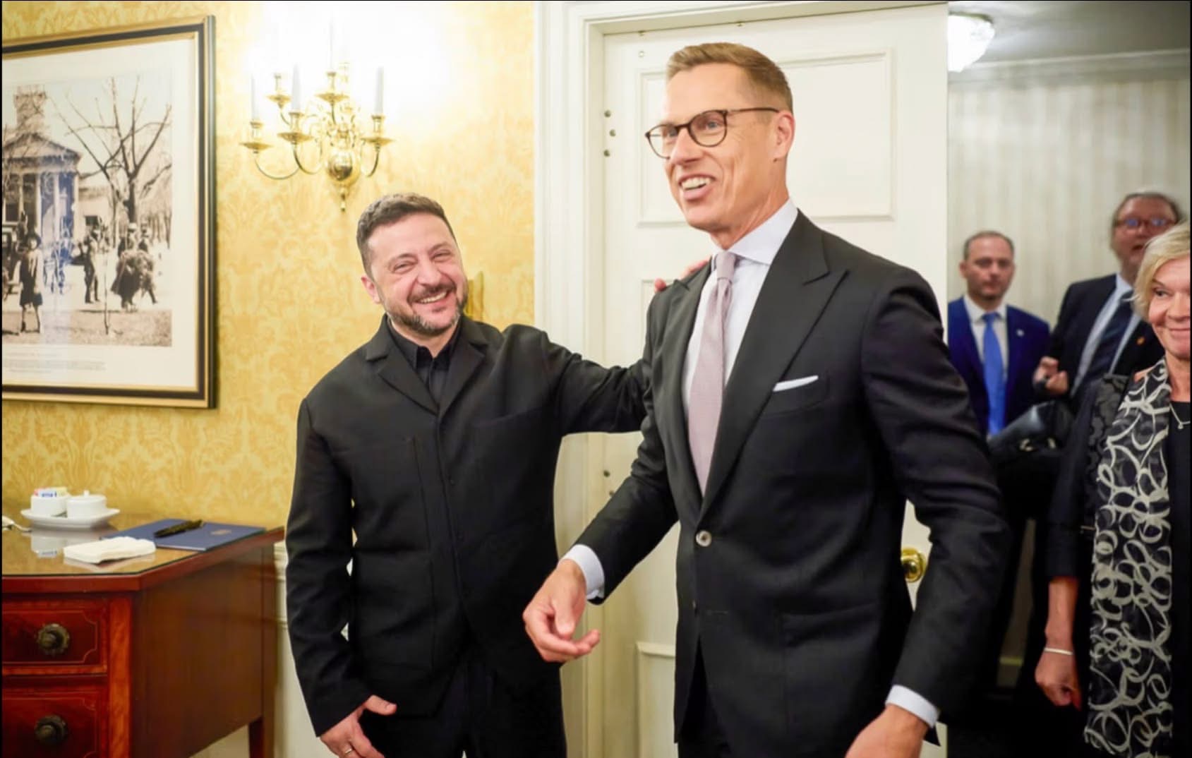 Stubb Meets Zelensky in Washington to Discuss Ukraine Peace Efforts After Graham Funeral