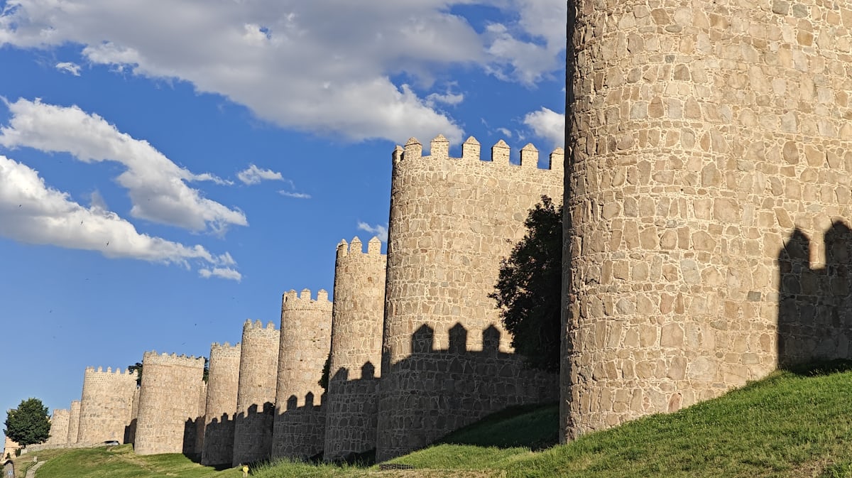Medieval Megacities: The Surprising Giants of the Middle Ages