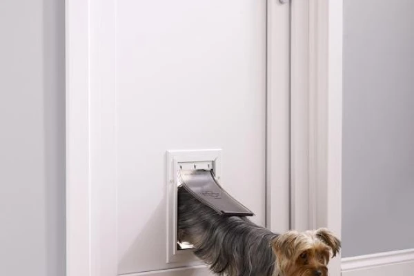 PetSafe Staywell 600 Small Aluminium Pet Door - White