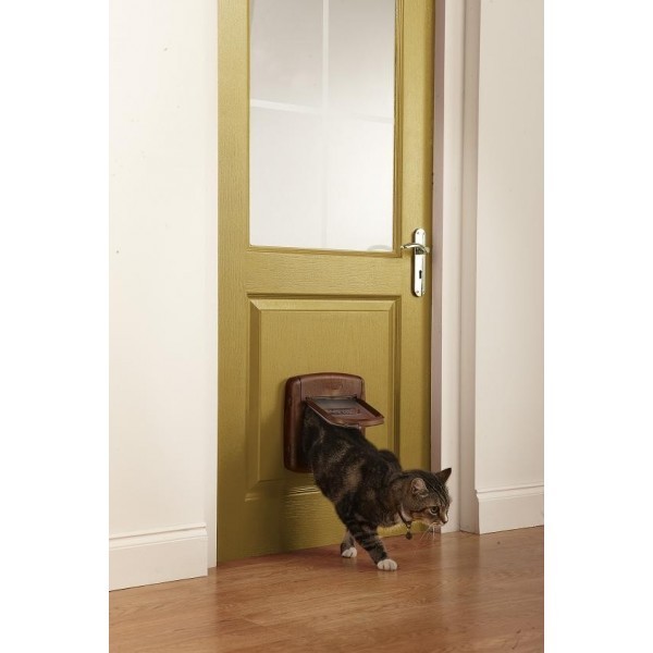 PetSafe  Staywell 420 Magnetic Cat Flap - Brown