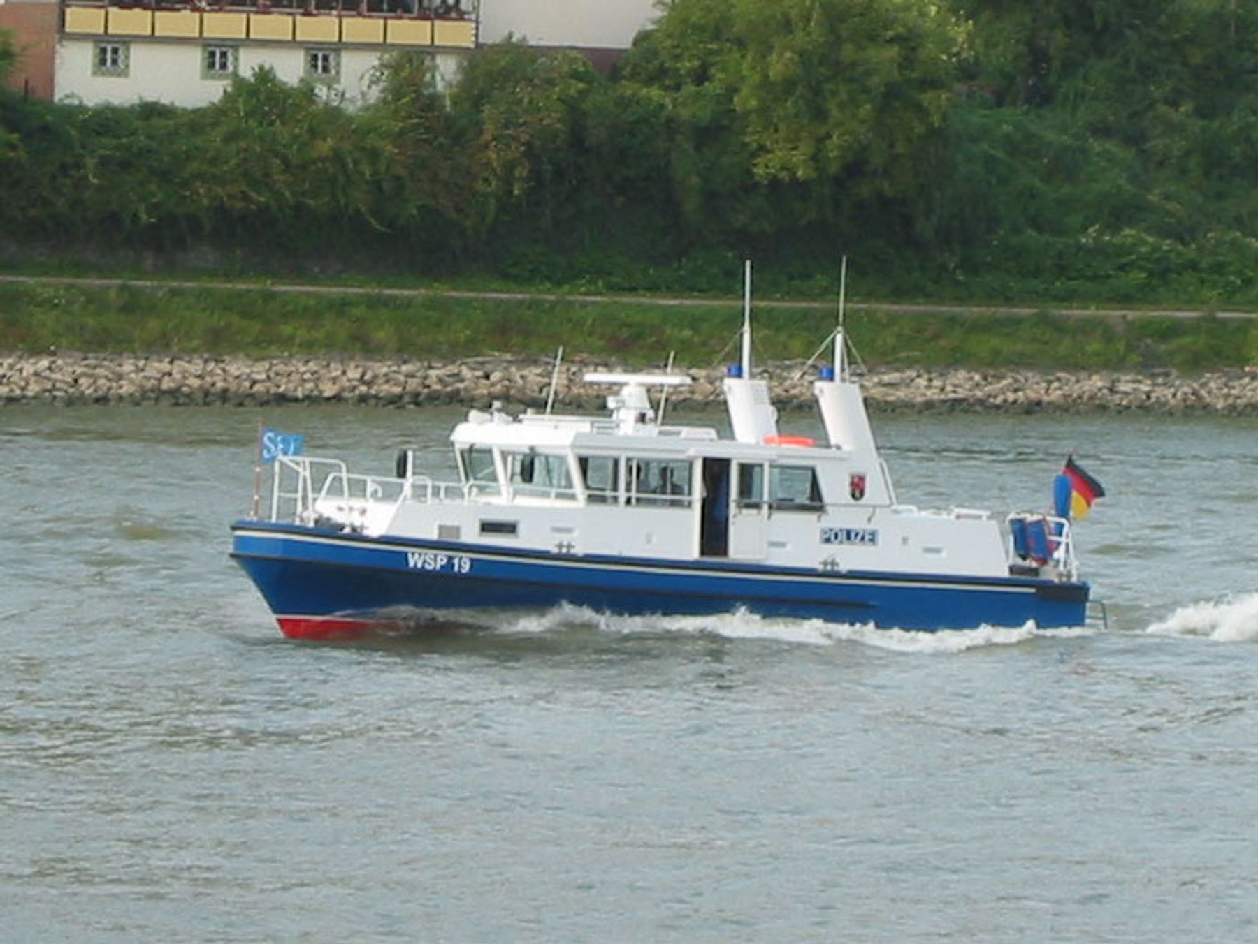 For the water police of Rhineland-Palatinate, we designed new patrol boats made of aluminum reaching a top speed of over 65 km/h