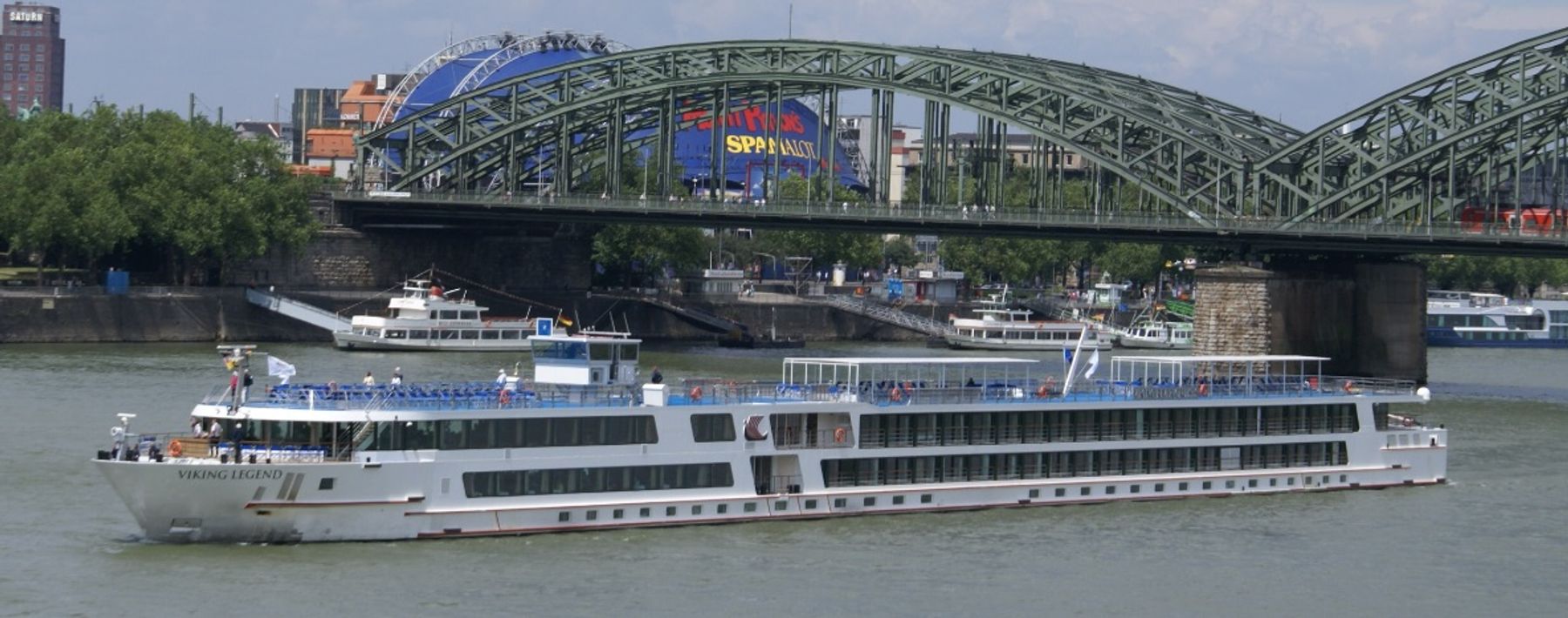 The world's first river cruise ship with diesel-electric propulsion. The designed packages were supplied by our company