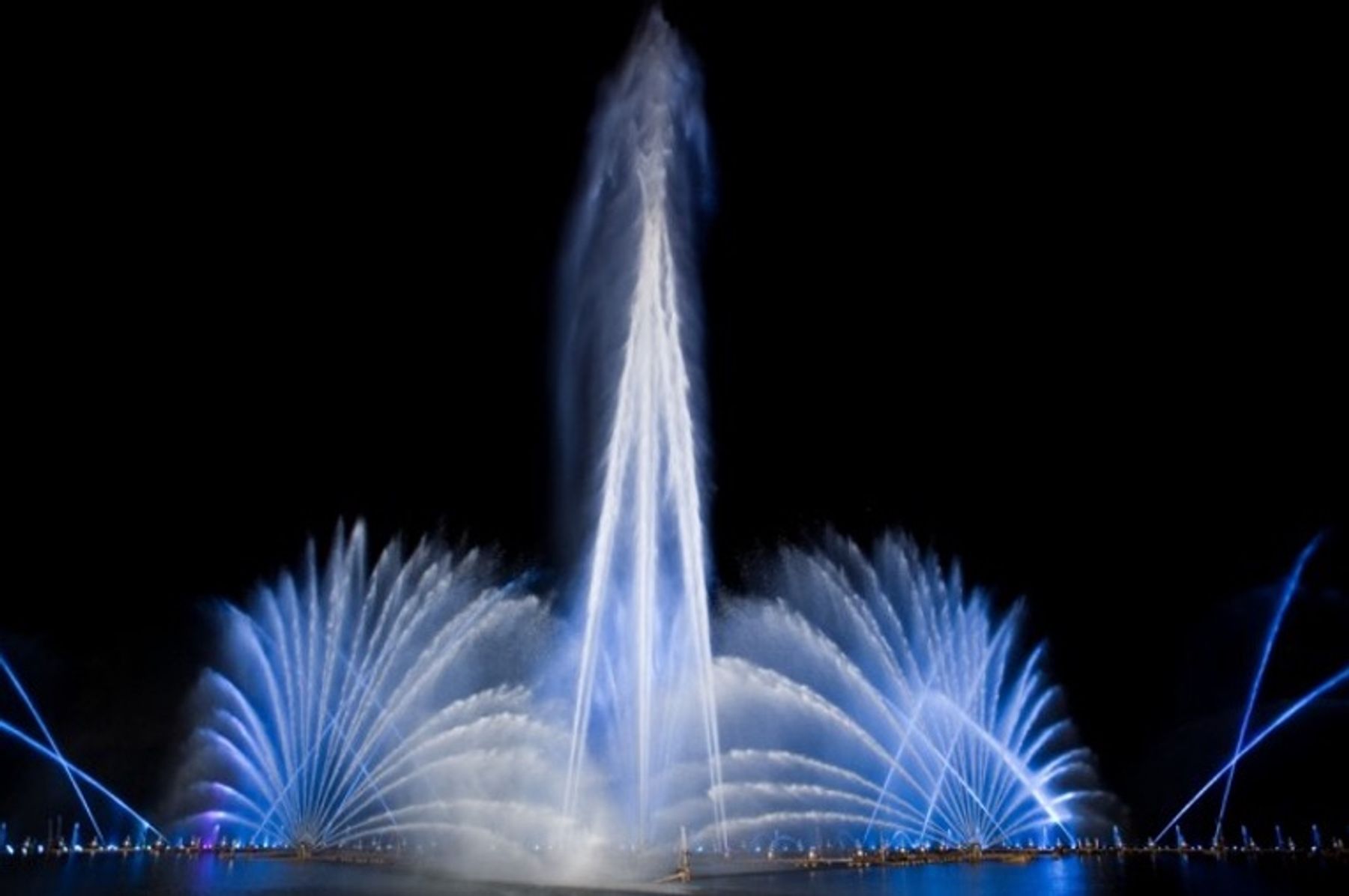 Floating water fountain