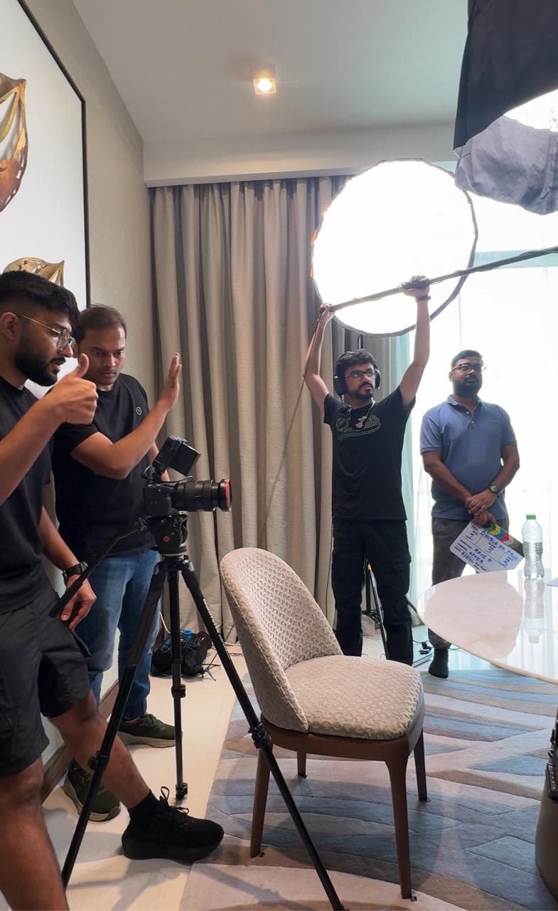 Behind the scenes 8