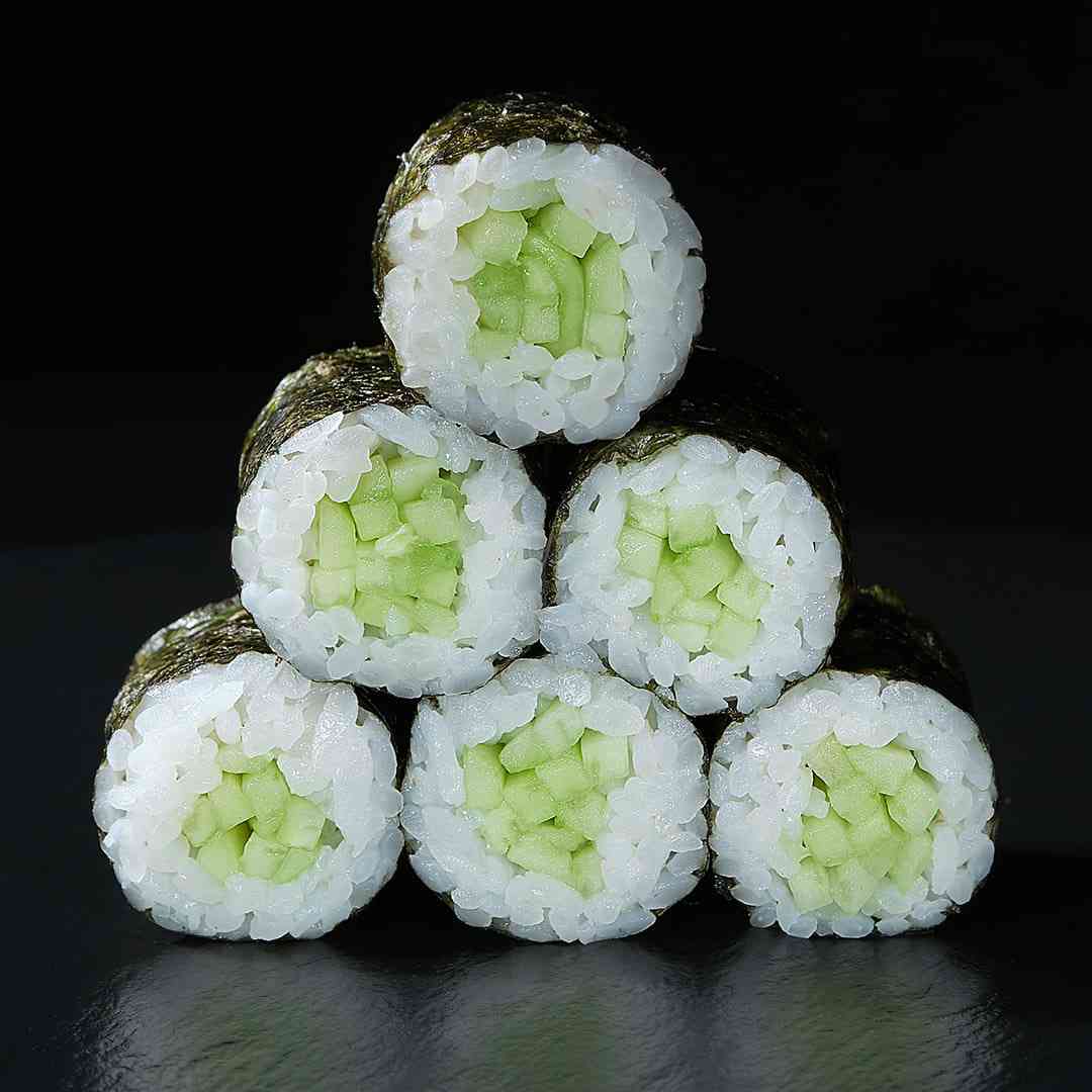 Макі огірок