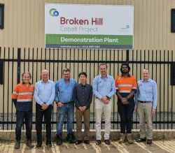 Figure 4 – MD Iwatani Australia Kan Ueda, CEO Cobalt Blue Joe Kaderavek and senior staff r