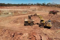 Figure 3: 200 tonne excavator loading truck in Newhaven Pit 405m RL