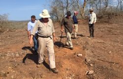 Figure 4 : GK senior management and consultants inspecting Ancuabe site
