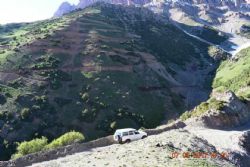 View of the tracks over the high grade Quartz Zone (looking NW) with new access track in the process of being completed.