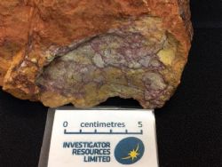 Crackle breccia with pyrite & oxides after sulphides