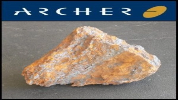 Archer Exploration Limited (ASX:AXE)在Sugarloaf礦藏發現精細的片狀石墨晶體