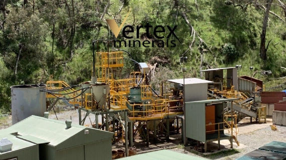 Acquires Drill Rig to Advance Exploration, at the High-Grade Reward Gold Mine