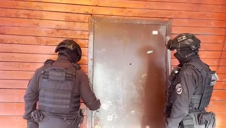 В Ленинградской области более 50 человек были доставлены в полицию для проверки