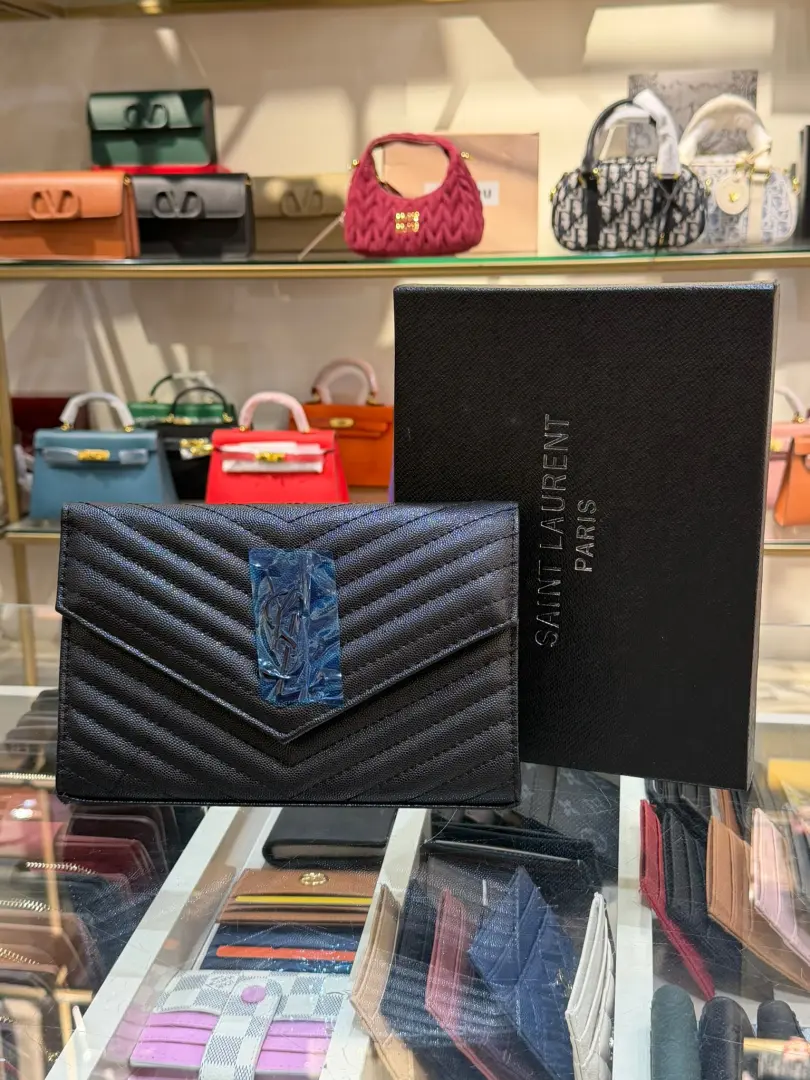 ايف سان لوران