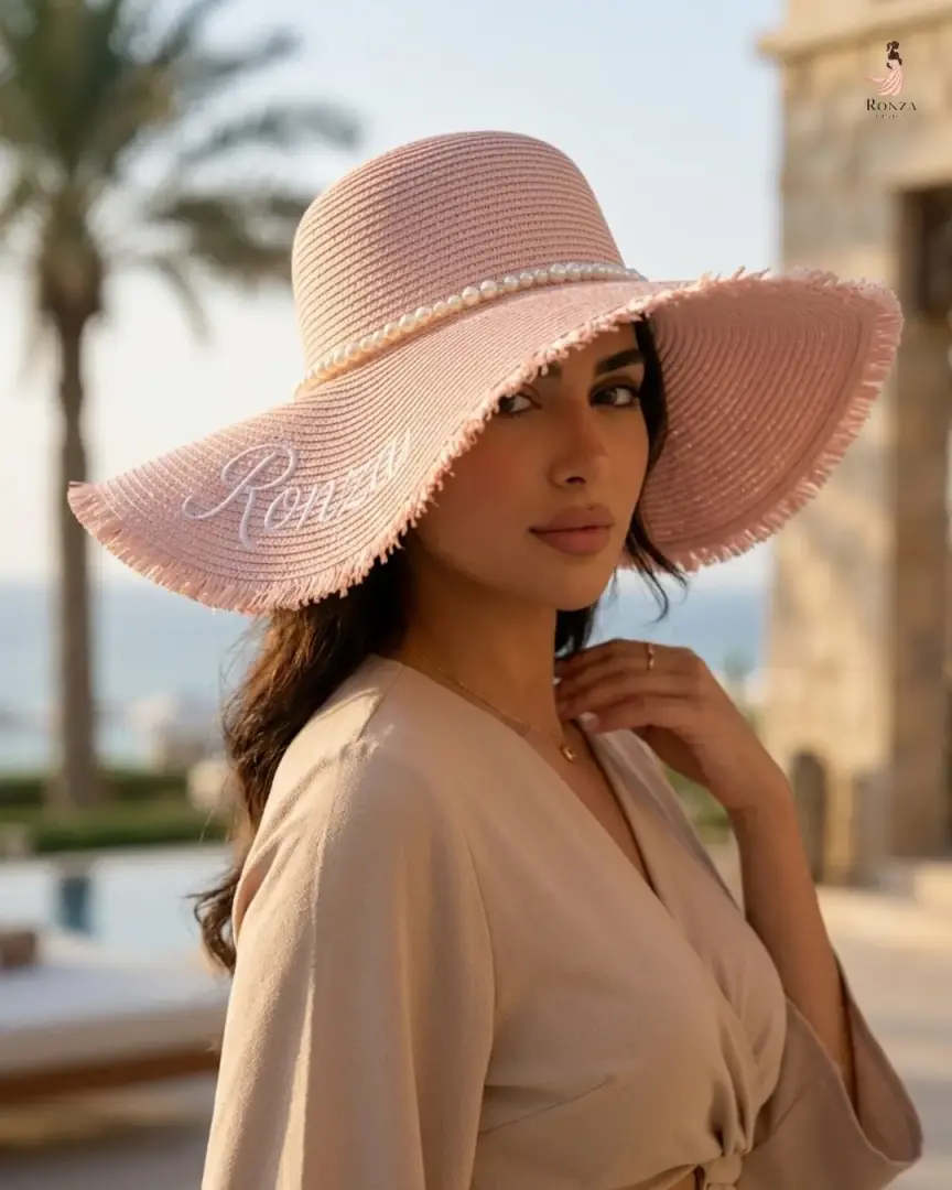 طقم سفر وقبعة