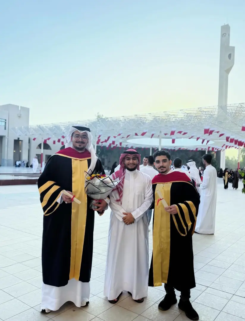 صفحة وتسكرّت، وصفحة ثانية تنفتَح 🎓