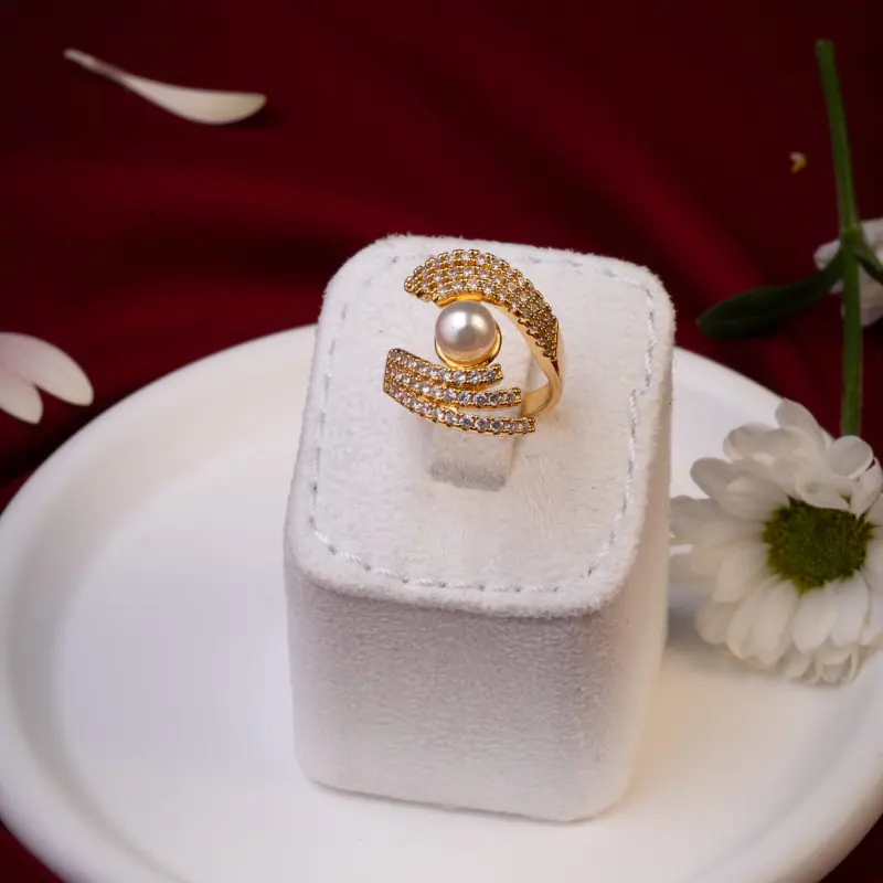 Luxury ring