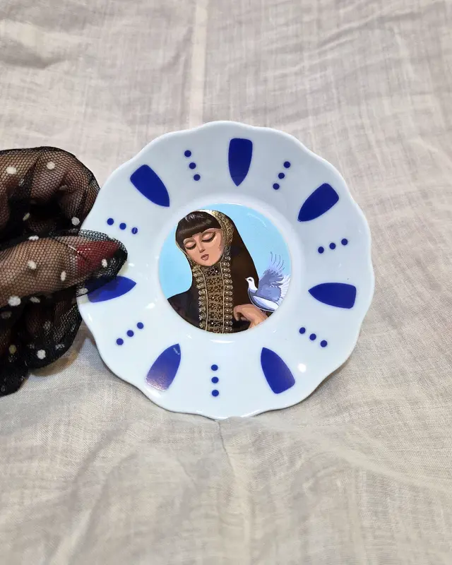 Traditional Saucer 16