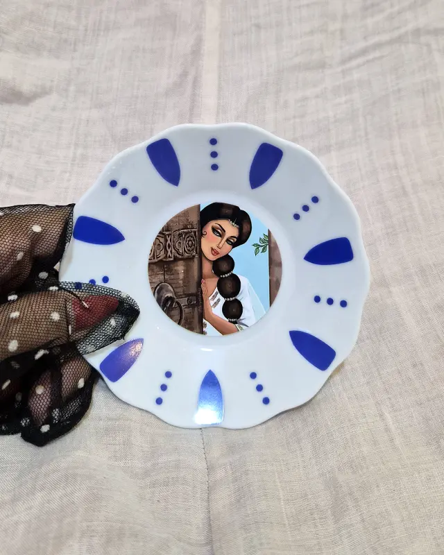 Traditional Saucer 23