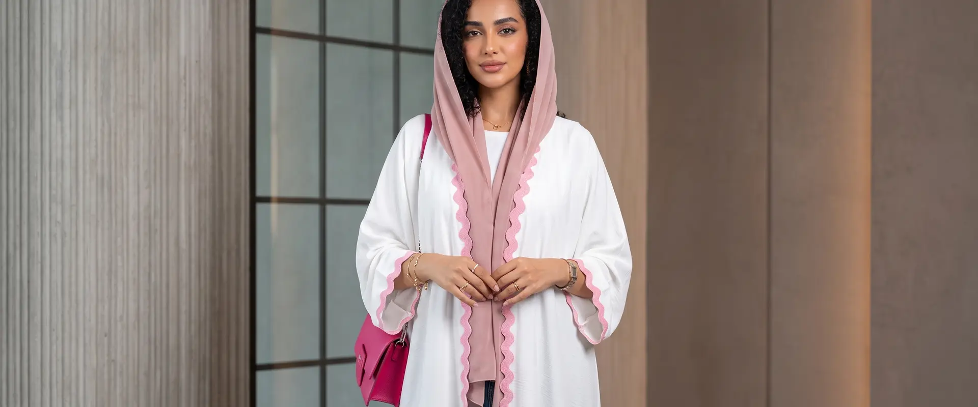 عبايات أيقونية لأناقتك