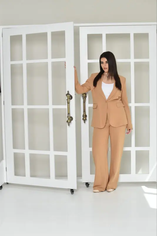 Caramel Two Piece Outfit - ME04