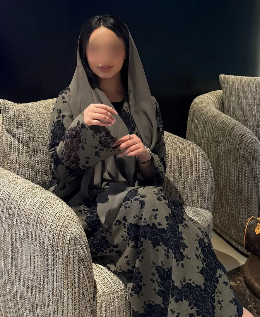 عباية أنيقة