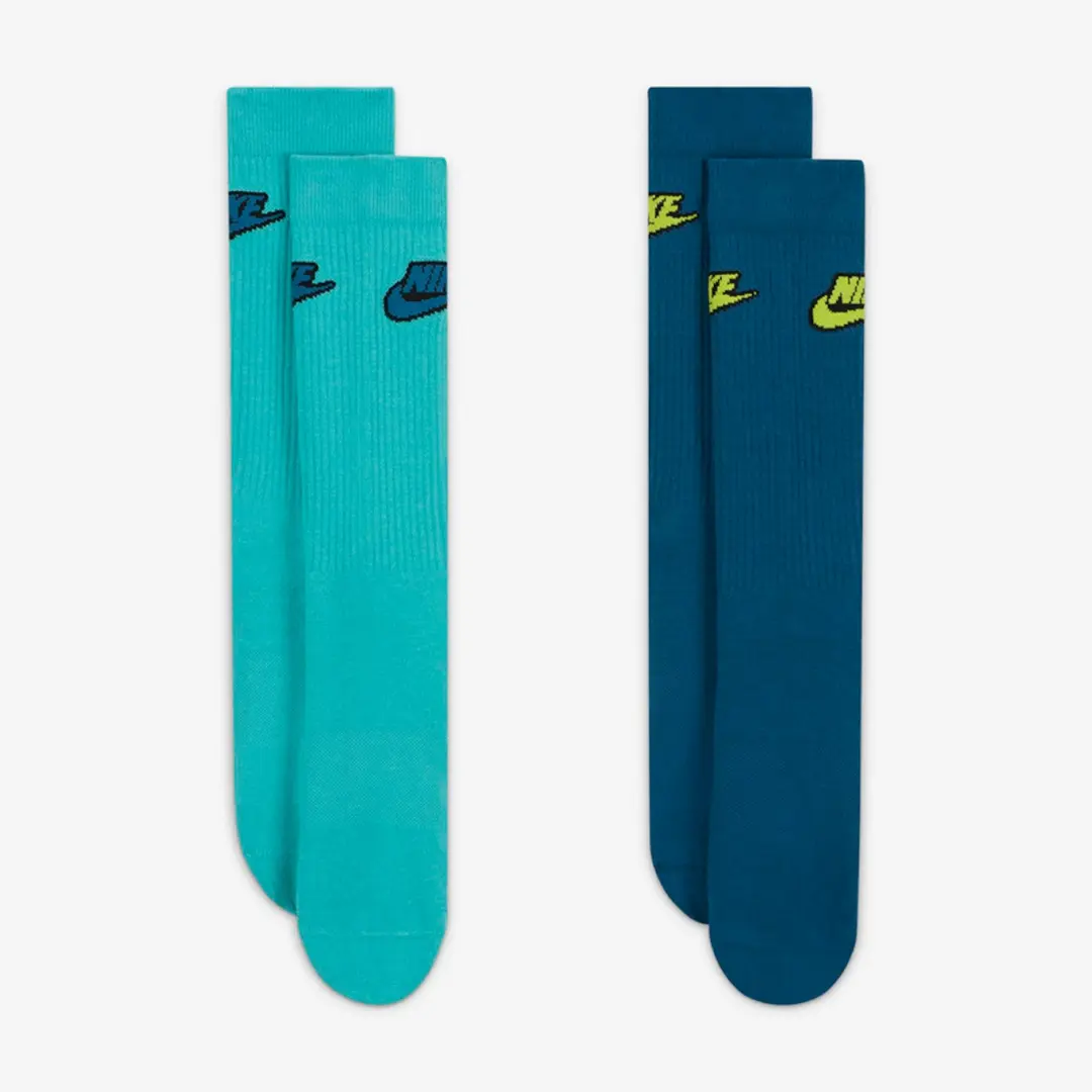 Nike everyday essentials