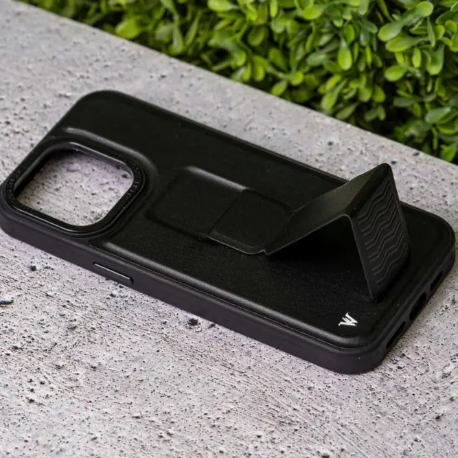 Wizard Chypre Series Invisible Grip Leather 15 Pro Max