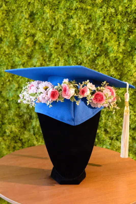 Graduation Cap Garland