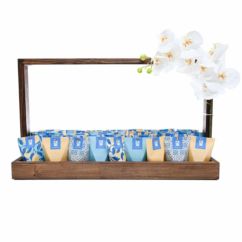 45 Giveaways Stand