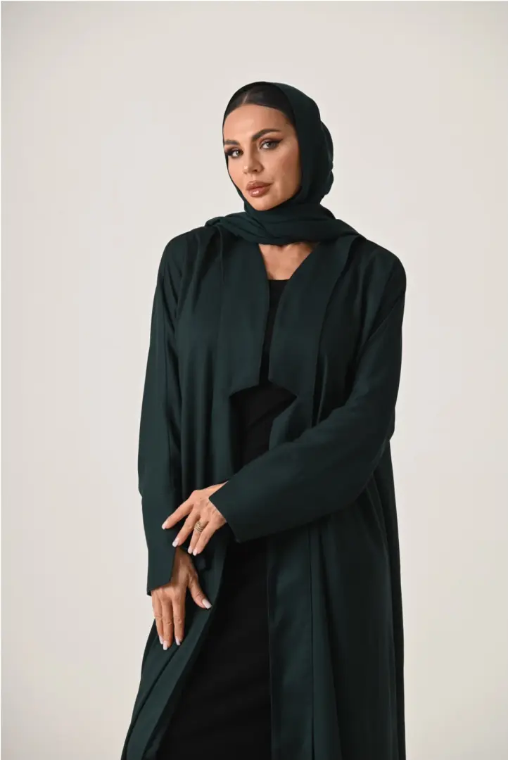 عباية بتصميم انيق