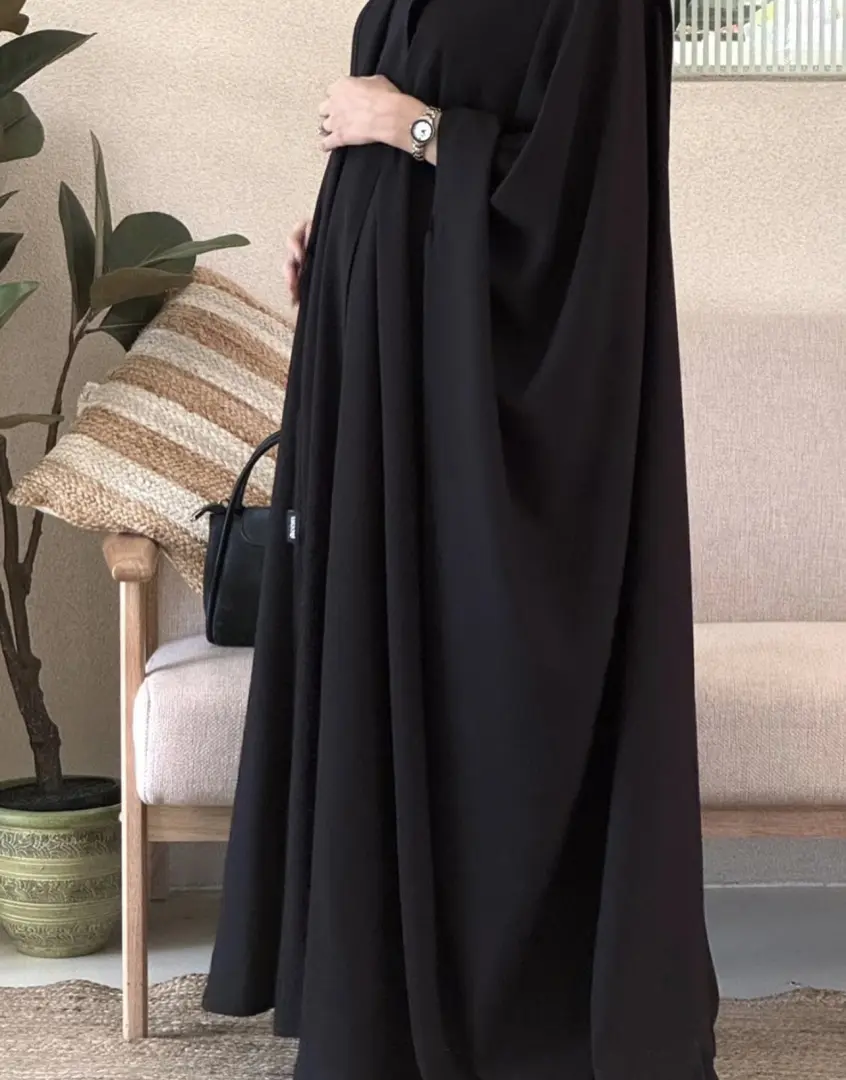 عباية سوداء كريب