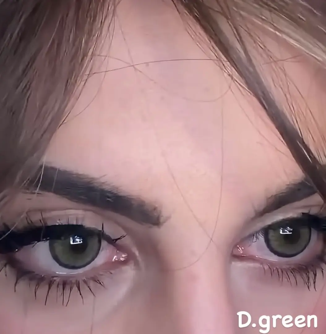 عدسة ٣