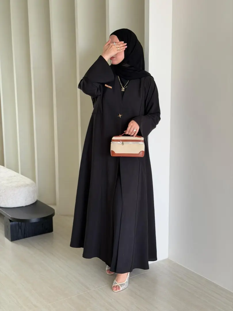 عباية نجمة اسود