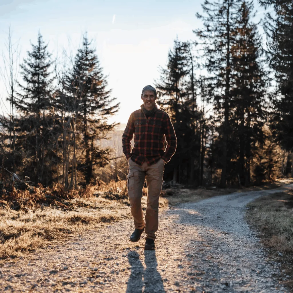 Beat Bähler im Wald